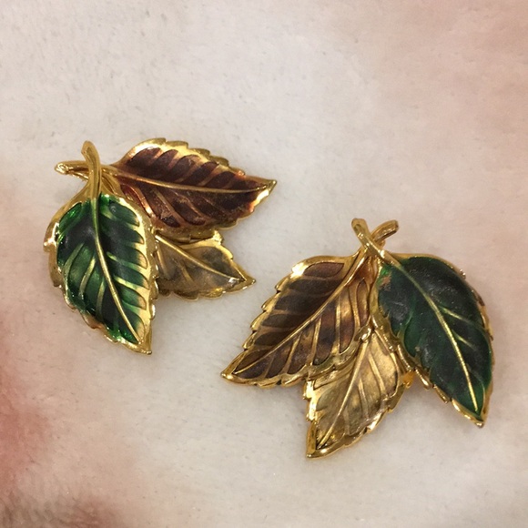 Jewelry - Enamel & Gold toned Autumn Fall Leaf Pierced Earrings Vintage RS